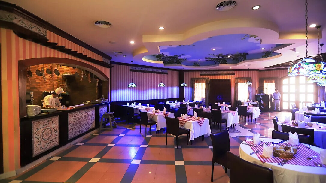 Rehana Royal Beach Resort - Aqua Park & Spa